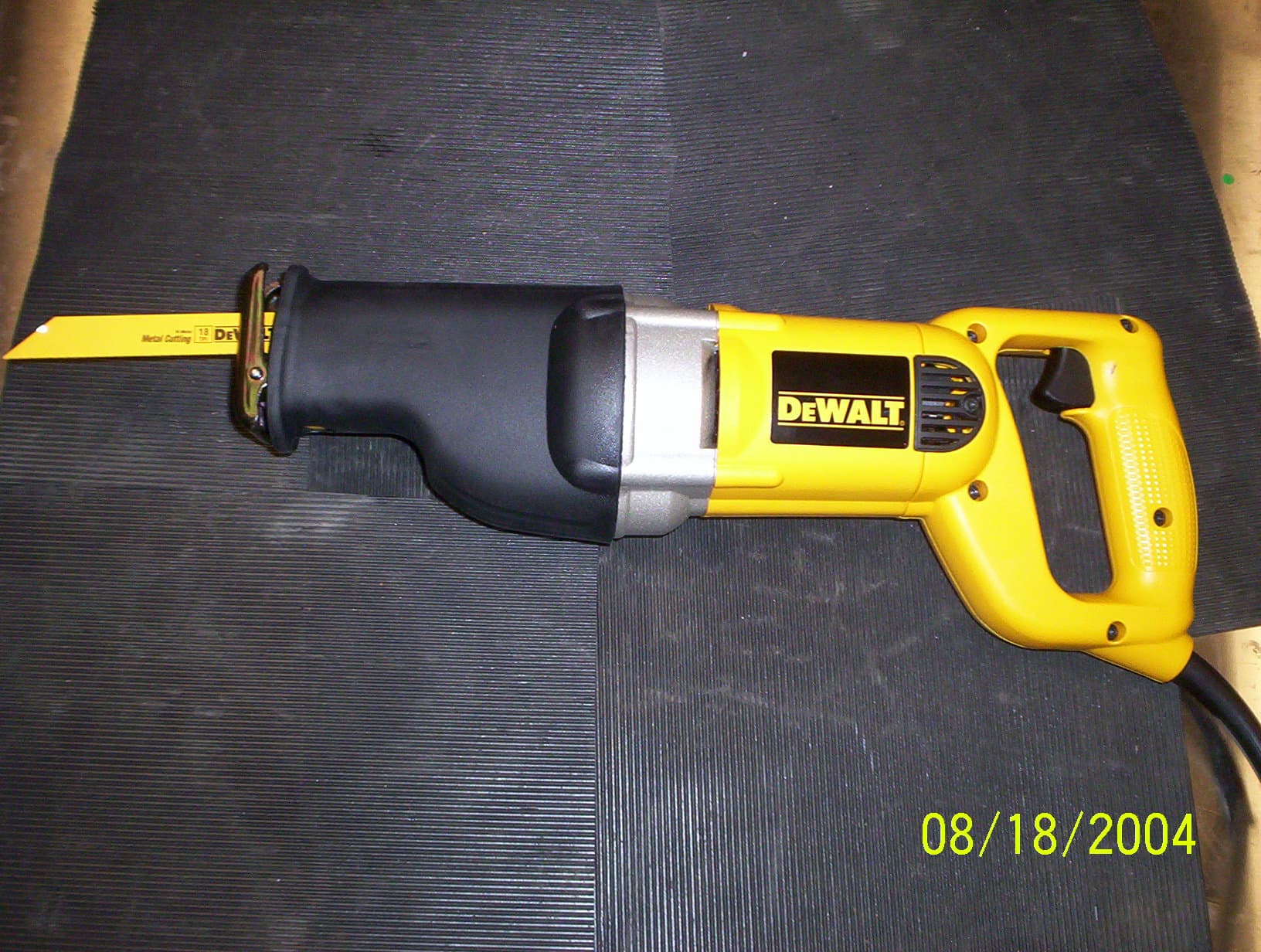Reciprocating Saw (Corded) — DeWalt